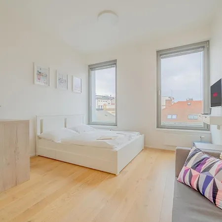 Apartment Silksuite By Rentez
